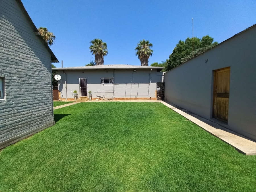 2 Bedroom Property for Sale in Potchefstroom North West